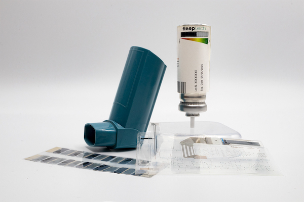 Dose-counting smart label for metered dose inhaler